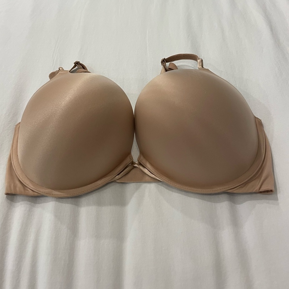 Victoria’s Secret Bombshell push-up bra